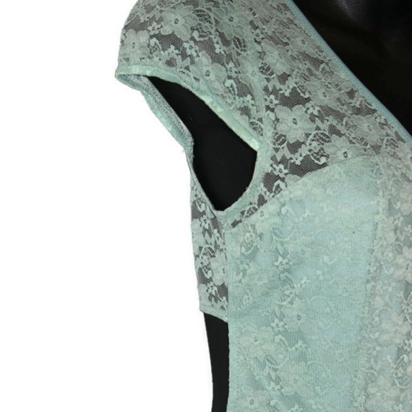 Lacey V Neck One Piece Mint Bodysuit Size L - Picture 3 of 7
